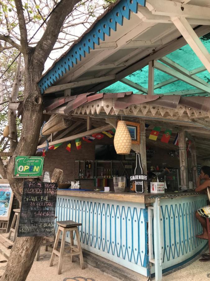 The Exile Sunset Bar & Bungalow Gili Trawangan Extérieur photo
