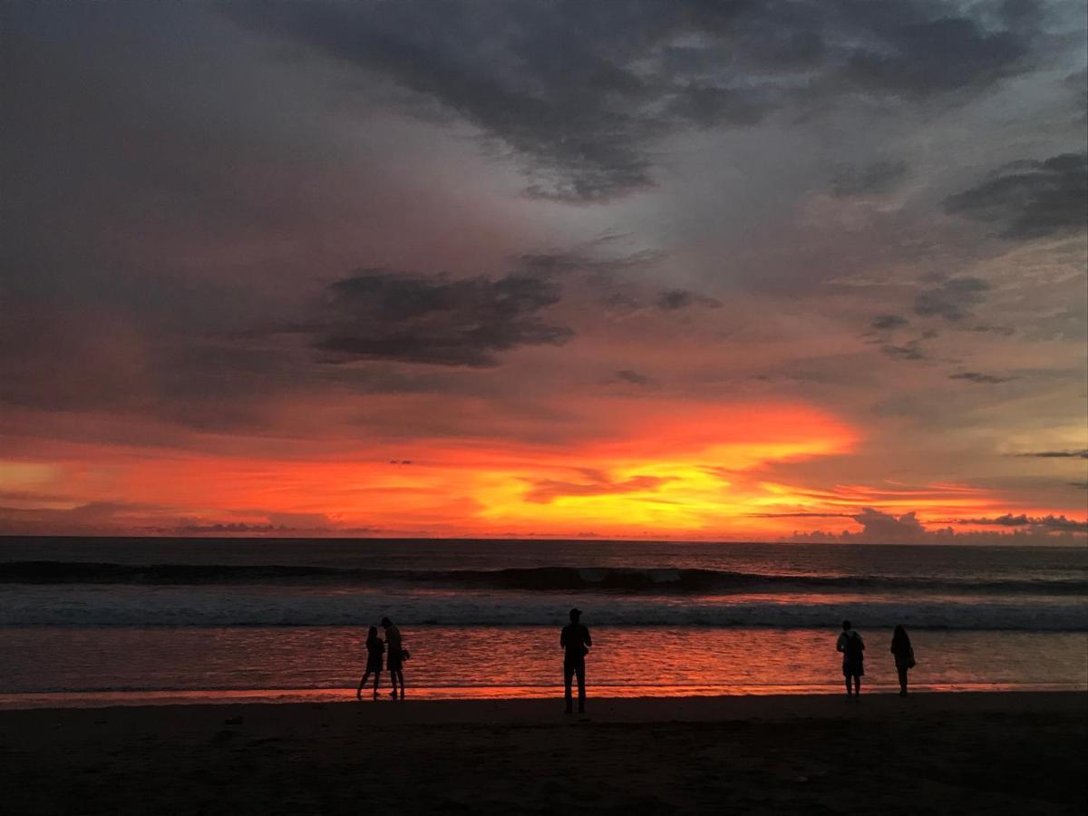 The Exile Sunset Bar & Bungalow Gili Trawangan Extérieur photo